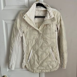 Lulu lemon puffer throw over jacket.